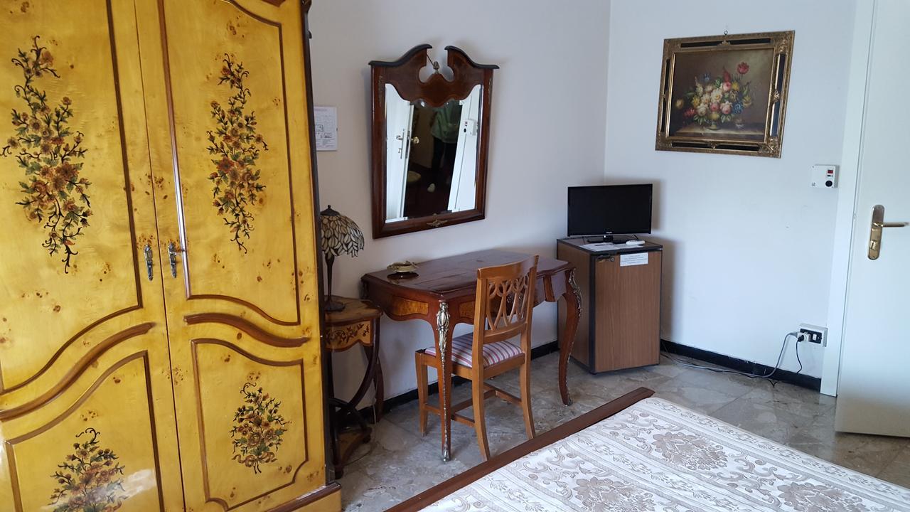 Hotel Royal Alessandria Luaran gambar